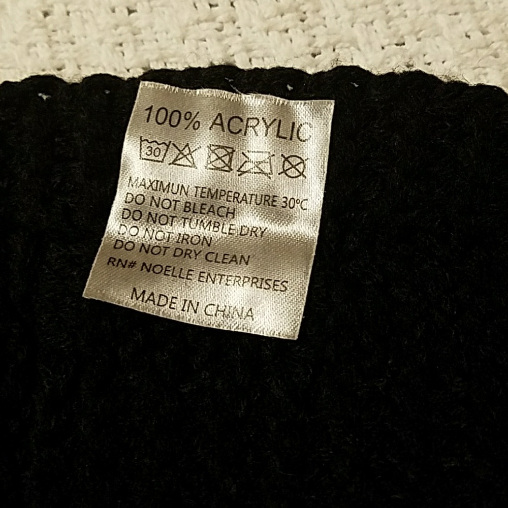 Black wrap Shaw - Picture 3 of 3